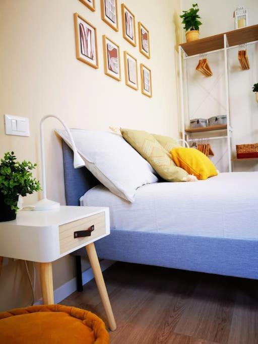 Sunny Flat 50 Meters From The Metro * Milano